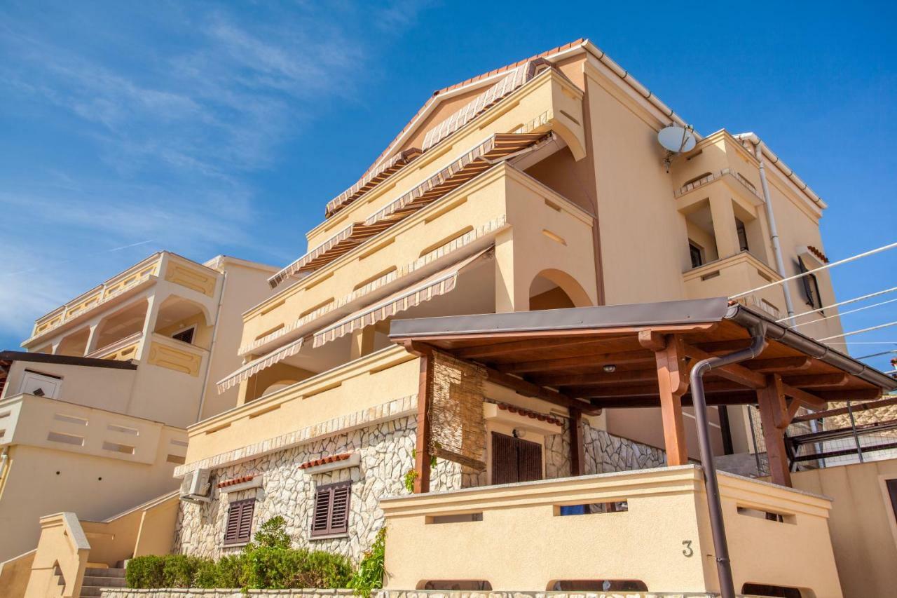 Apartmani Komesic ซูโบวิชี ภายนอก รูปภาพ