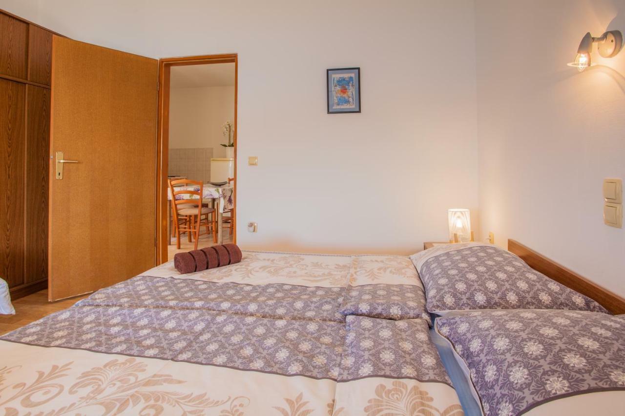 Apartmani Komesic ซูโบวิชี ภายนอก รูปภาพ