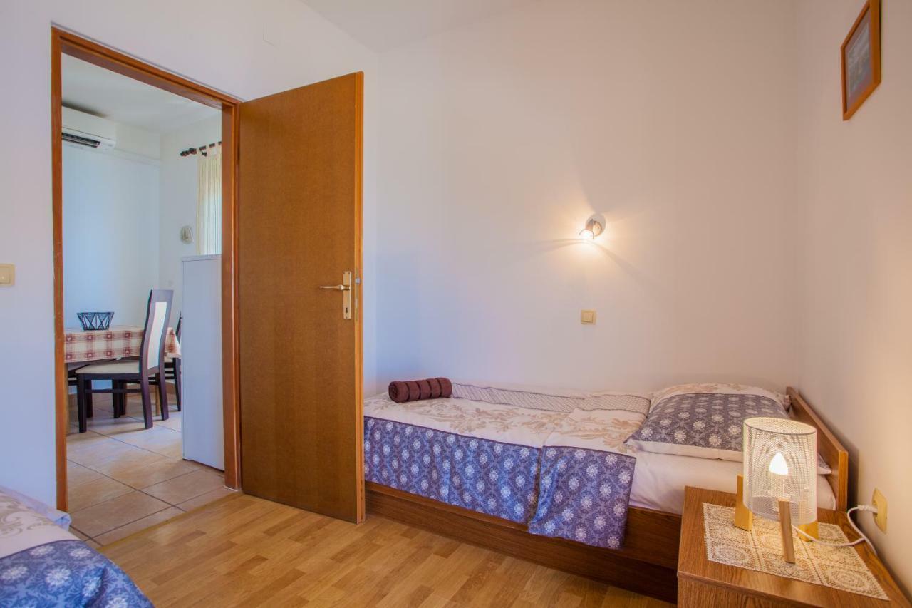 Apartmani Komesic ซูโบวิชี ภายนอก รูปภาพ