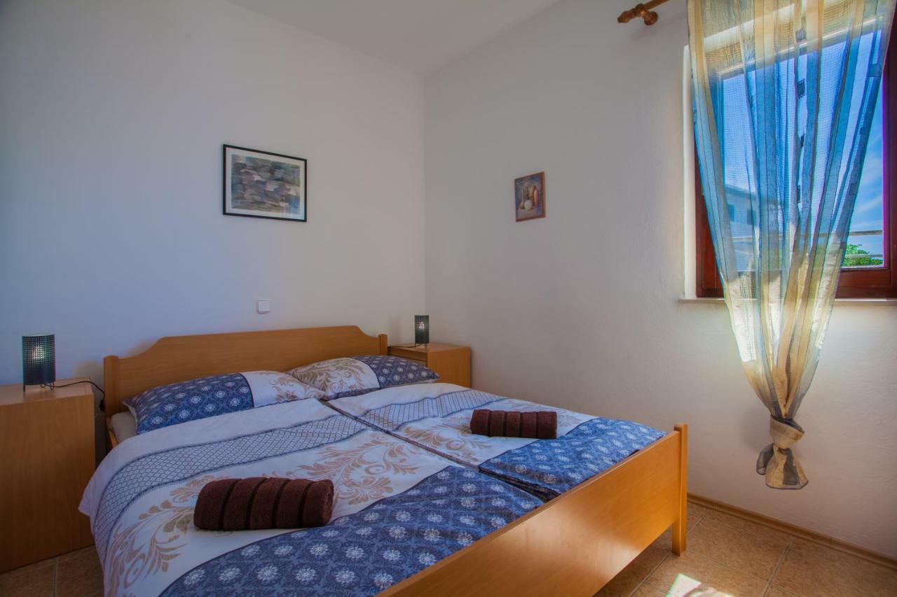Apartmani Komesic ซูโบวิชี ภายนอก รูปภาพ