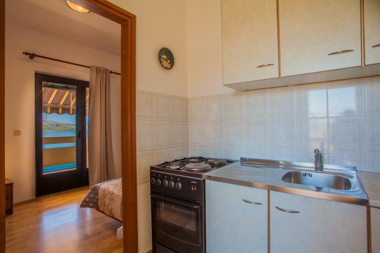 Apartmani Komesic ซูโบวิชี ภายนอก รูปภาพ